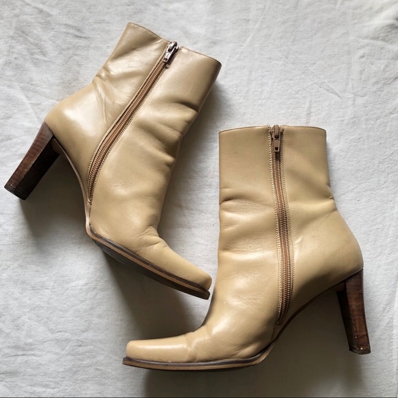 Shoes - Square Toe Heeled Retro Vintage Boots Size 7